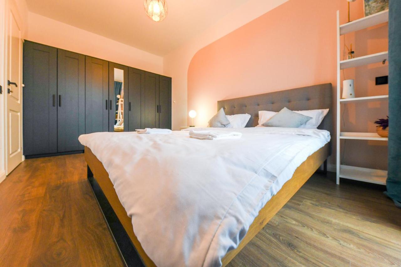 Ferienwohnung Grand Park Rose Iulius Mall Cluj-Napoca Exterior foto